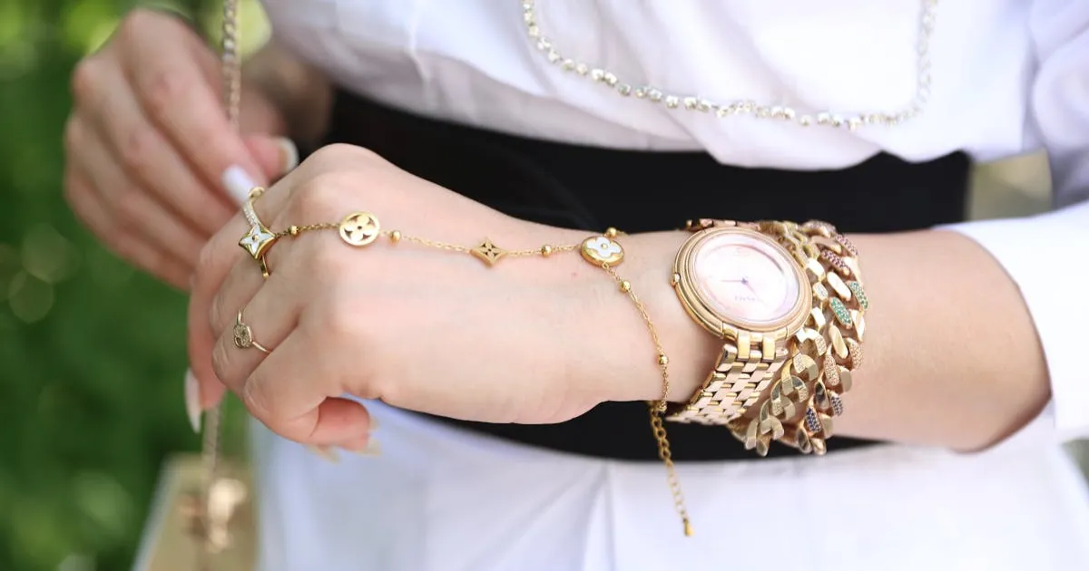 ウルトラスリム時計とジュエリーの融合