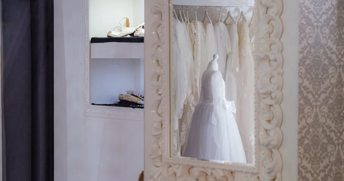 ラグジュアリーブティックの試着・接客エリア